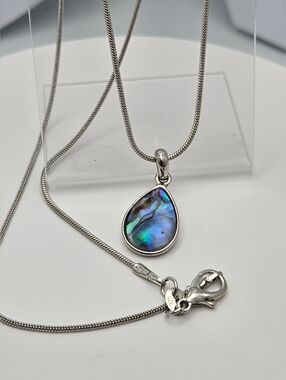 Sterling Silver Necklace w/Teardrop Abalone Pendant Iridescent Blue-Green 18''